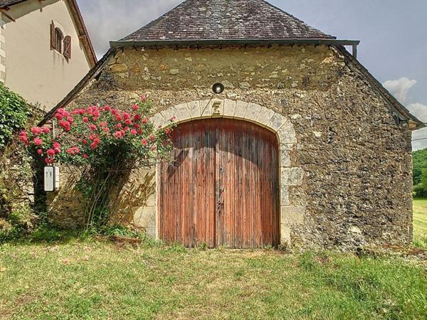 Superbe ensemble avec 5 gites et piscine