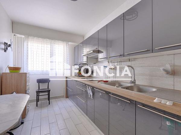 À vendre Appartement 5 pièces 98.35 m² - Créteil 94000