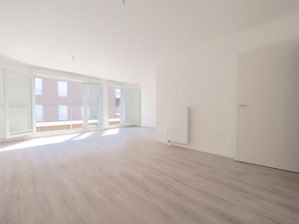 Appartement Romainville 3 pièce(s) 64 m2 loi Carrez