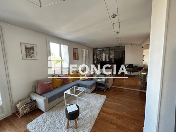 Location Appartement 5 pièces 113.7 m² - 11 RUE DE LA COTE D'OR Dijon 21000
