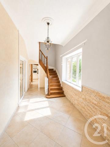 Maison à vendre  7 pièces - 130,59 m 2   CHATEAUBRIANT  - 44