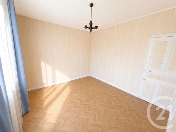 Maison à vendre  7 pièces - 130,59 m 2   CHATEAUBRIANT  - 44
