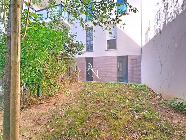 Appartement à MONTREUIL (93100)