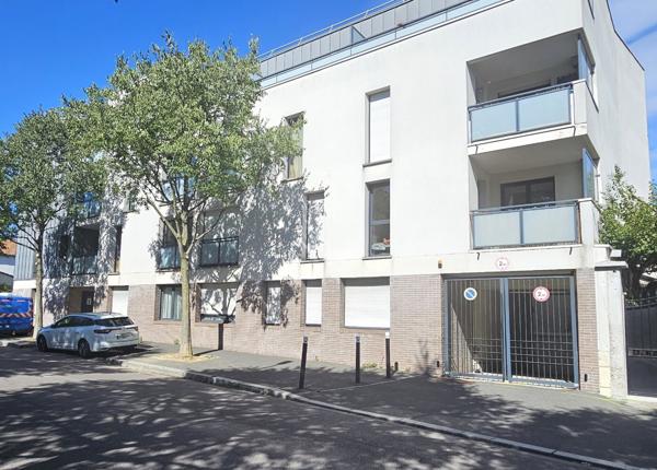 Appartement à MONTREUIL (93100)