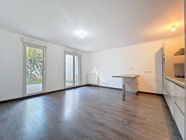 Appartement à MONTREUIL (93100)