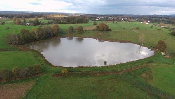 terrain loisir, étang, 3.6 hectares;