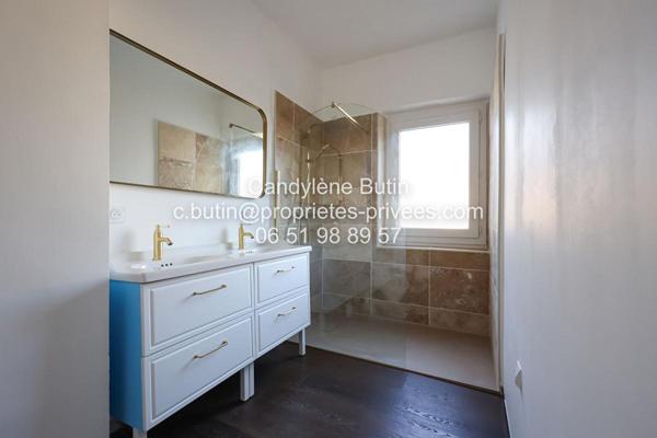 Maison de maitre comprenant 3 logements avec extérieur