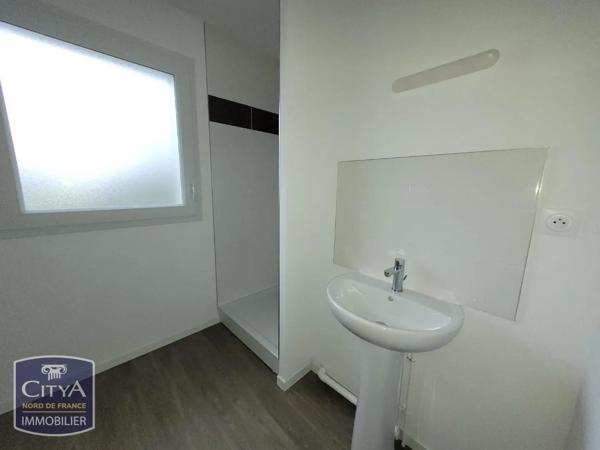 Appartement à louer 2 pièces 49m² Valenciennes (59300)