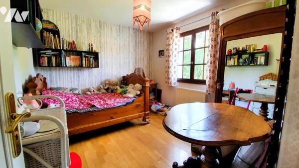 LES SORINIERES, maison familiale des années 1980 avec 4 chambres