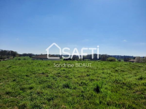 Terrain à bâtir viabilisé 1090 m², tout à l'égout, proche Saint Trivier de courtes