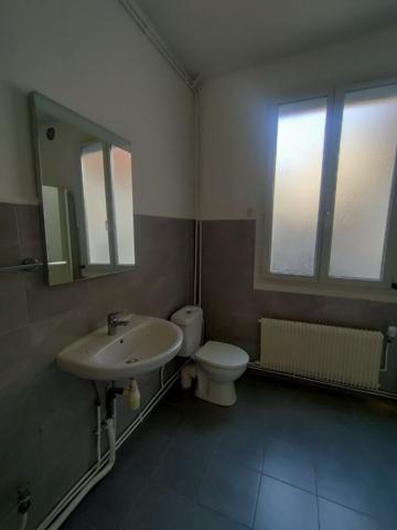 T2 - Proche Métro Robespierre - Meublé