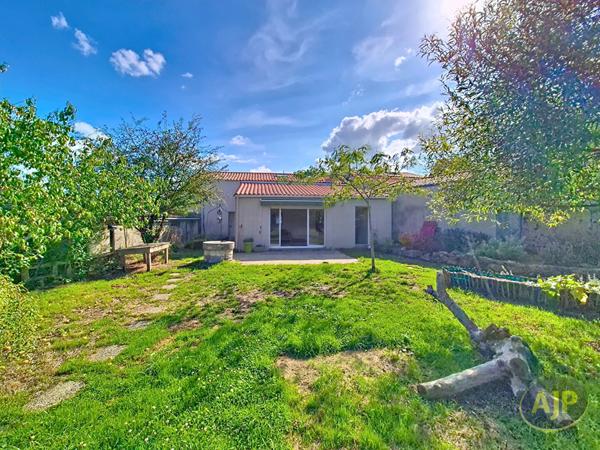 Vente maison Bazoges En Paillers : 249 999 € - AJP Immobilier Montaigu