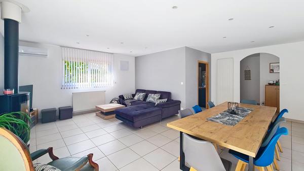 Aussonne, maison familiale de plain-pied avec piscine