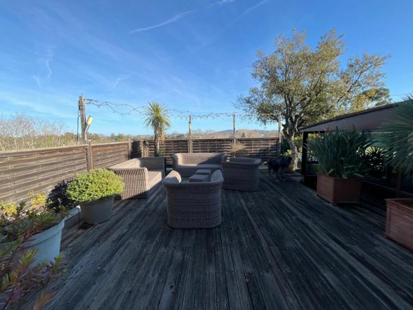 Maison à vendre    6 pièces •  Grimaud