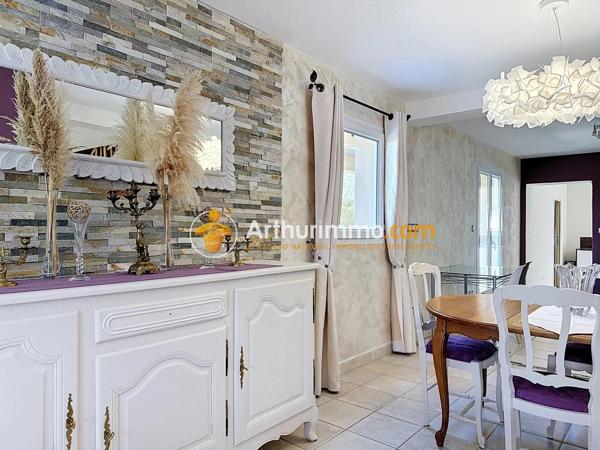 Vente                                                      Maison
                        
                     5 pièces                      155 m2                     à Bourgoin-Jallieu