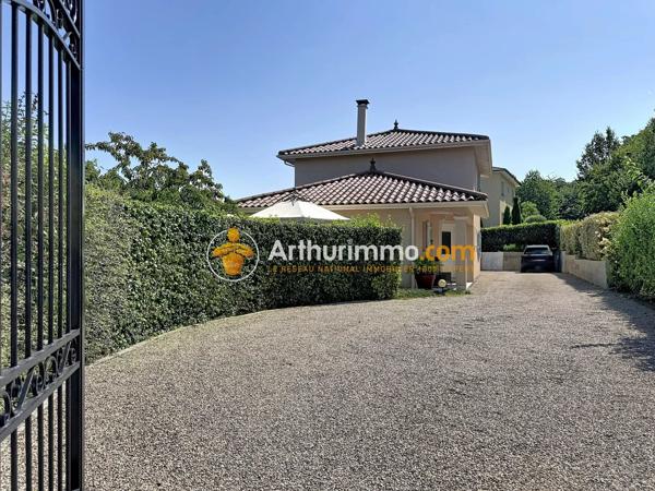 Vente                                                      Maison
                        
                     5 pièces                      155 m2                     à Bourgoin-Jallieu