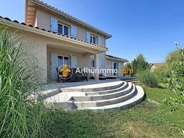 Vente                                                      Maison
                        
                     5 pièces                      155 m2                     à Bourgoin-Jallieu