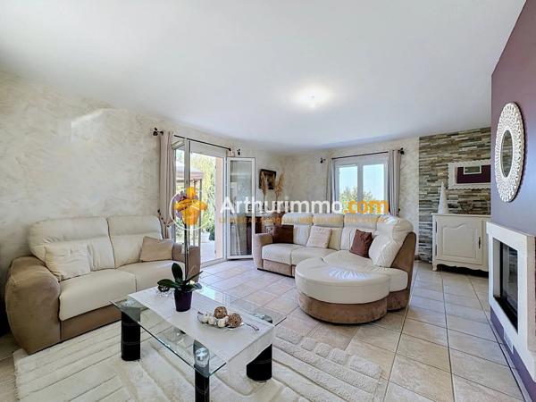 Vente                                                      Maison
                        
                     5 pièces                      155 m2                     à Bourgoin-Jallieu