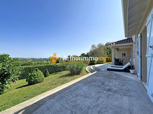 Vente                                                      Maison
                        
                     5 pièces                      155 m2                     à Bourgoin-Jallieu