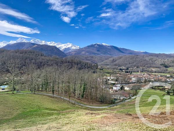 Terrain à vendre  16235 m2 OUST - 09
