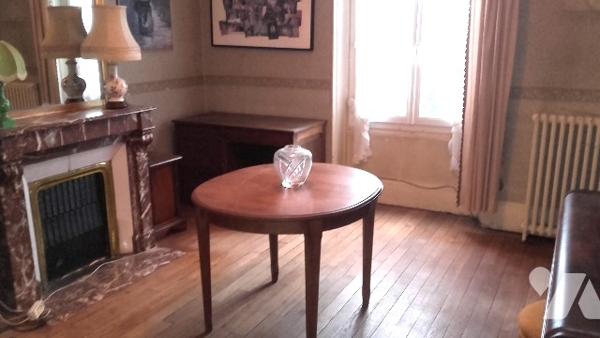 Maison bourgeoise de 140 m²,7 pièces dont 4 chambres,2 salles d’eau, sous-sol, jardin Parcelle 676m²