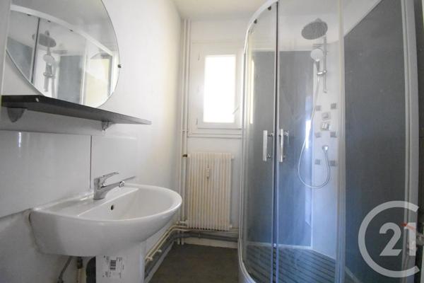 Appartement F3 à vendre  3 pièces - 58,14 m 2   CUSSET  - 03