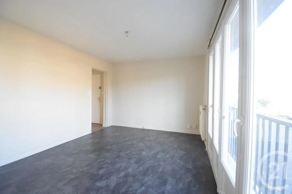 Appartement F3 à vendre  3 pièces - 58,14 m 2   CUSSET  - 03