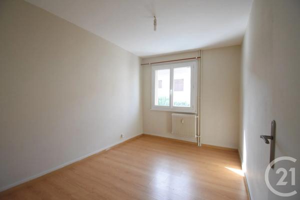 Appartement F3 à vendre  3 pièces - 58,14 m 2   CUSSET  - 03
