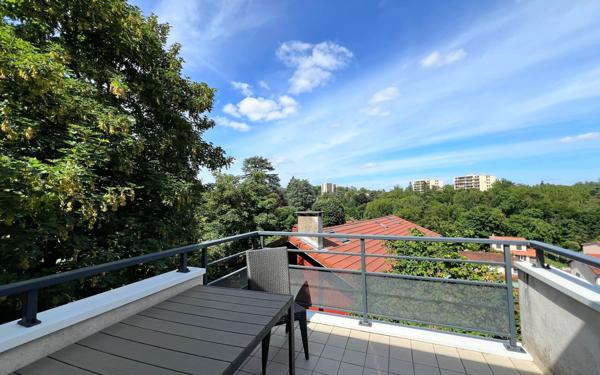 Appartement à vendre    3 pièces • 60 m2 Tassin-la-Demi-Lune