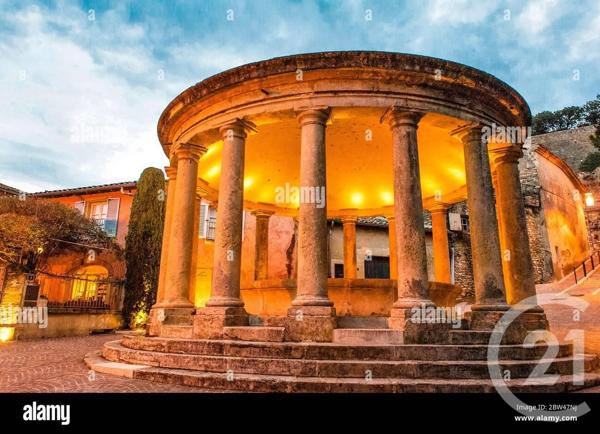 Maison à vendre  6 pièces - 151,61 m2 GRIGNAN - 26