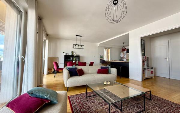 Appartement à vendre    4 pièces • 94,77 m2 Tassin-la-Demi-Lune
