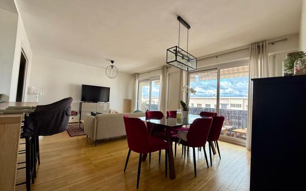 Appartement à vendre    4 pièces • 94,77 m2 Tassin-la-Demi-Lune