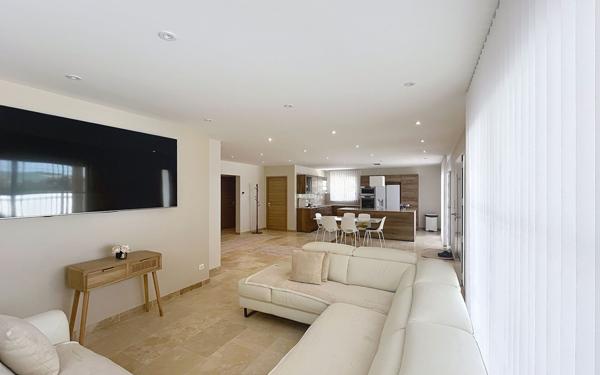 Maison à vendre    4 pièces • 124,80 m2 Saint-Germain-des-Fossés