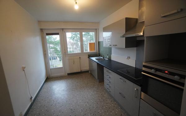 Appartement à louer    3 pièces • 97,27 m2 Dijon