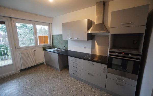 Appartement à louer    3 pièces • 97,27 m2 Dijon