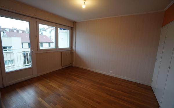 Appartement à louer    3 pièces • 97,27 m2 Dijon