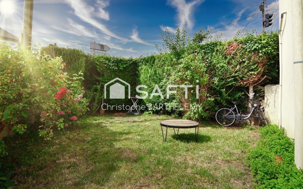 MAISON DE VILLE SAINT PIERRE LES ELBEUF AVEC PETIT JARDIN 3 CHAMBRES ET 1 BUREAU