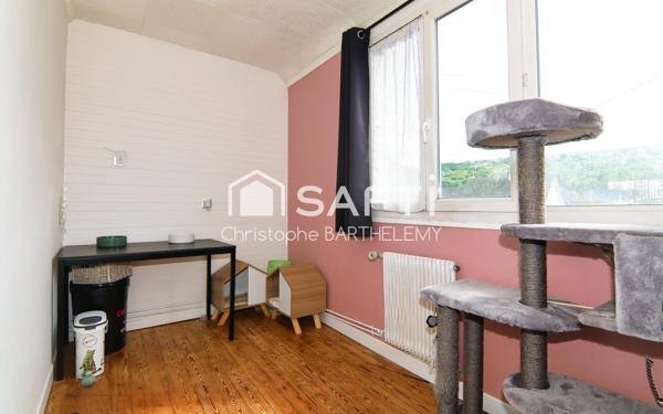 MAISON DE VILLE SAINT PIERRE LES ELBEUF AVEC PETIT JARDIN 3 CHAMBRES ET 1 BUREAU