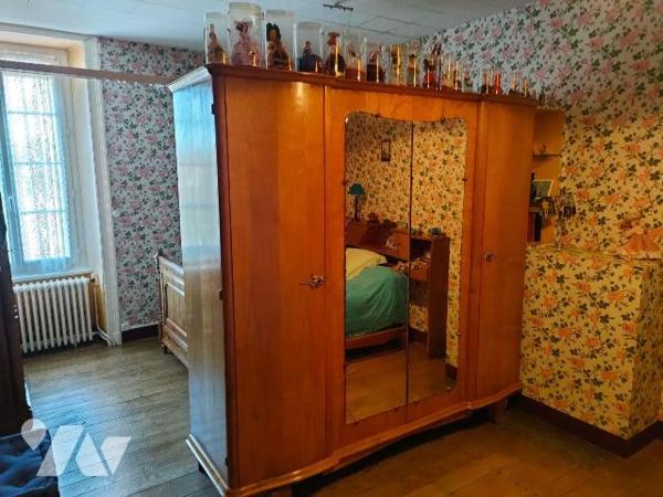 POUZAUGES - Idéal investisseurs ou primo-accédants, maison à étage de 98 m² habitables et jardi...