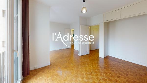 Grand 2 P / 1 chambre - 62.5m² - Au pied du métro PICPUS // Balcon