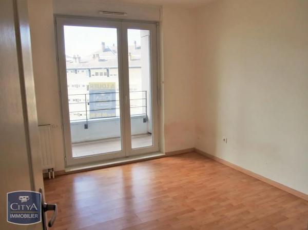 Appartement à louer 4 pièces 89.44m² Angers (49100)