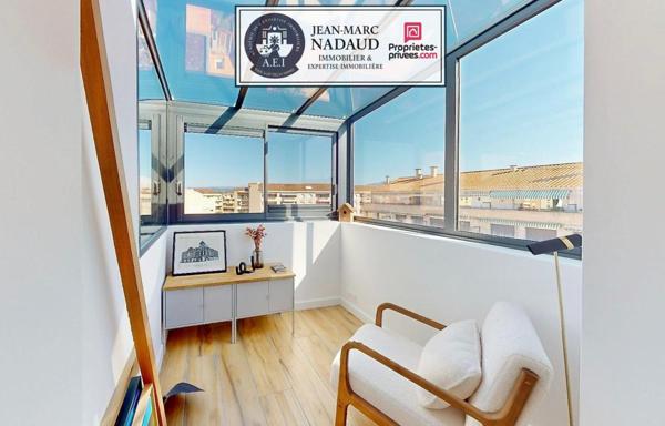 Appartement T3 centre-ville, entièrement rénové, dernier étage traversant, vue dégagée