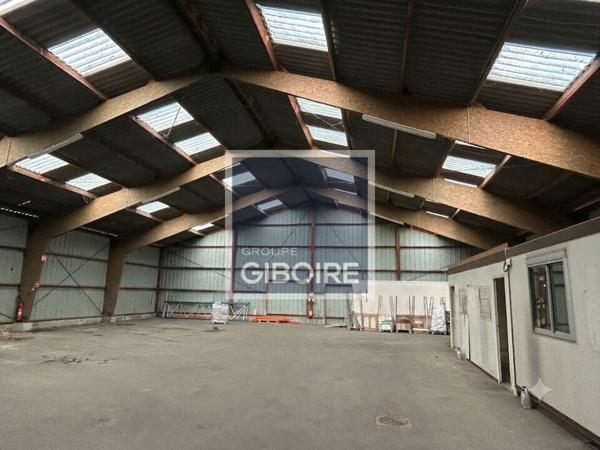 Local d'activites 490 m² à louer SAINT-JACQUES-DE-LA-LANDE (réf : 35.7279)