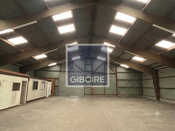 Local d'activites 490 m² à louer SAINT-JACQUES-DE-LA-LANDE (réf : 35.7279)