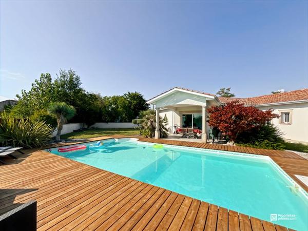 Maison familiale 150 m² à vendre à Ambarès - 4 chambres - Piscine - Garage - Proche Bordeaux