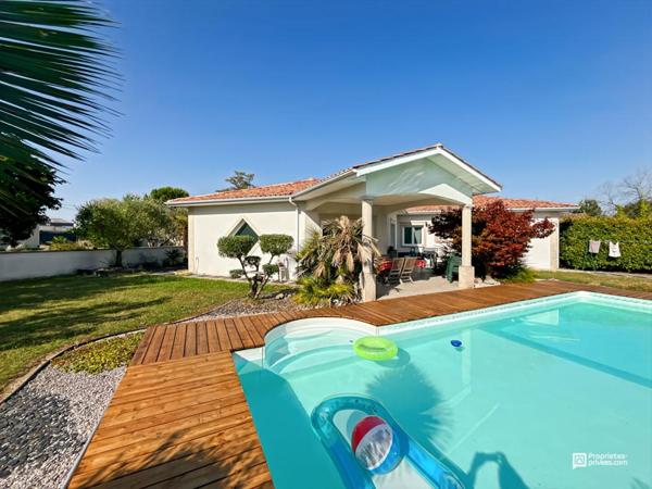 Maison familiale 150 m² à vendre à Ambarès - 4 chambres - Piscine - Garage - Proche Bordeaux