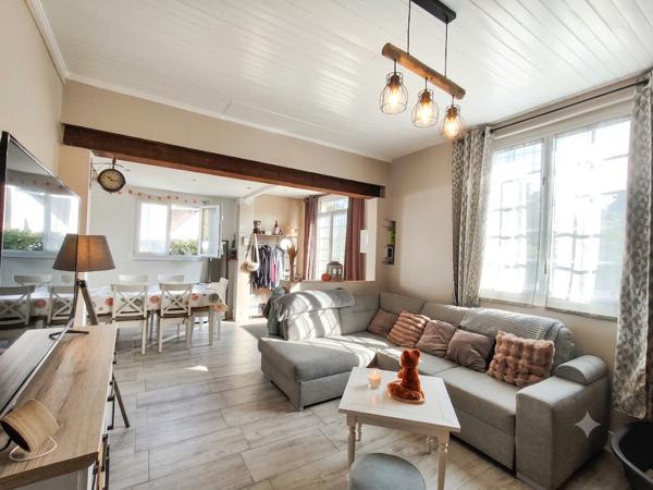 Maison rénovée de 97 m² avec piscine sur terrain de 580 m²