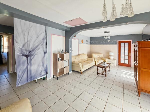 Maison à vendre 7 pièces SAINT AMOUR (39)