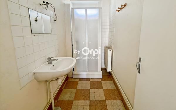 Maison à vendre    3 pièces •  Estivareilles