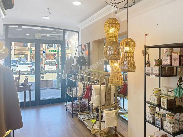 Local commercial à vendre au Beausset - 54 m²